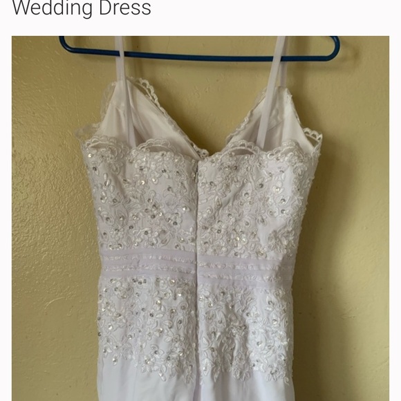 Elegant White Sleeveless Summer Wedding Dress - Picture 13 of 14